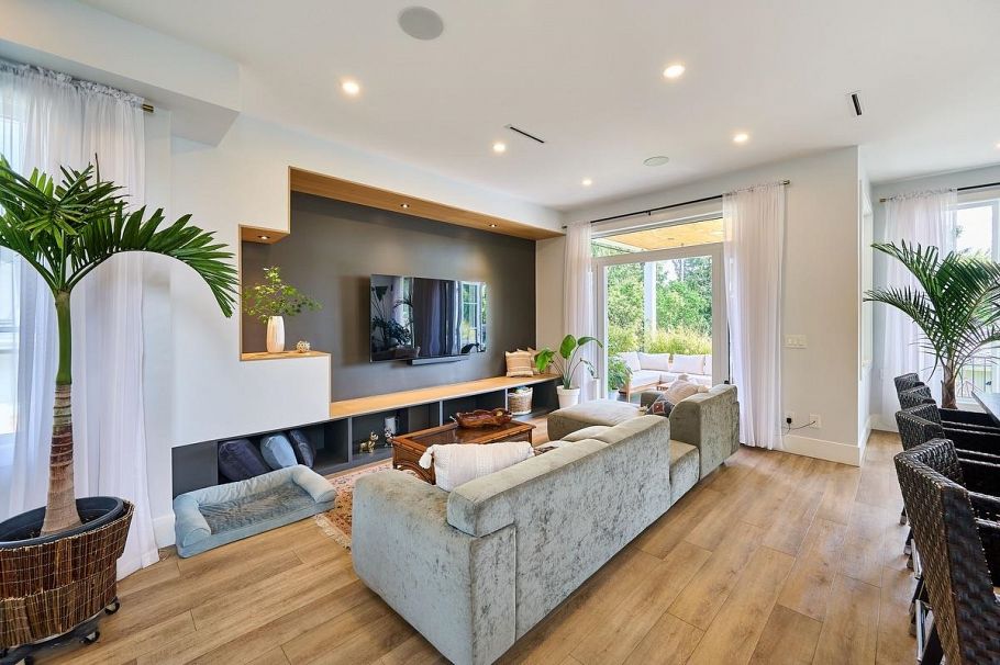 449 E 15th Street North Vancouver, BC - 6