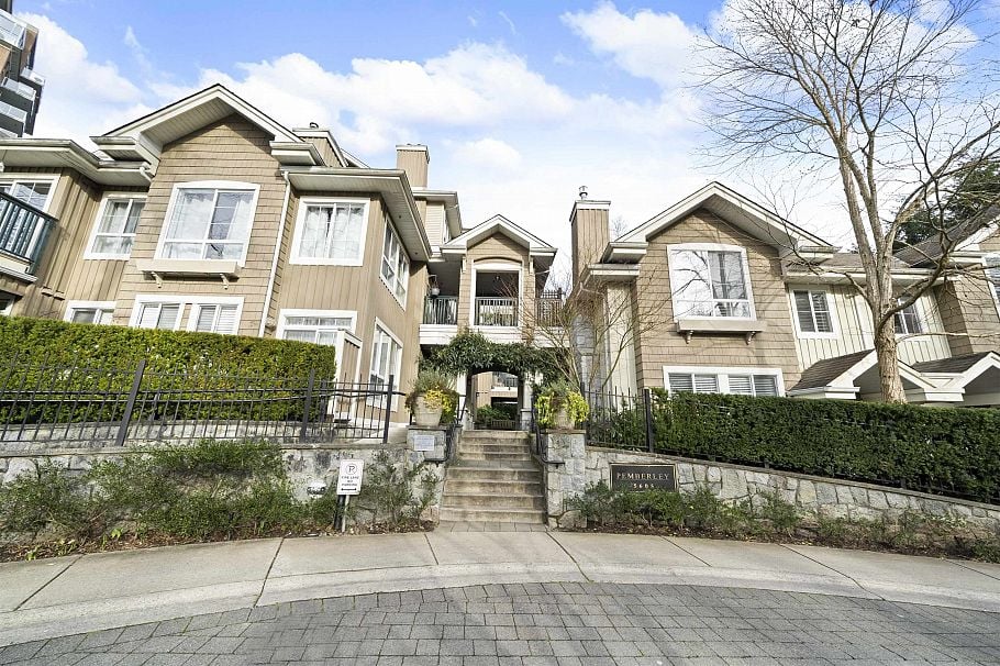 404 5605 Hampton Place Vancouver, BC - 1