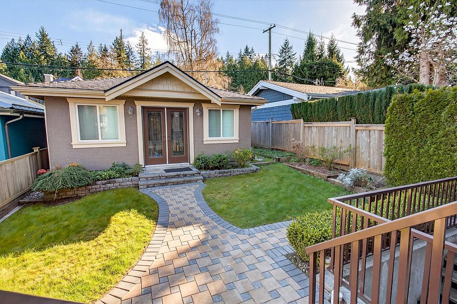 4532 W 15th Avenue Vancouver, BC - 35