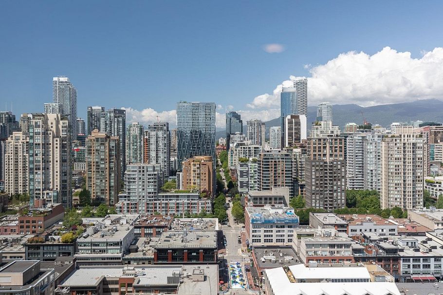 3205 193 Aquarius Mews Vancouver, BC - 23