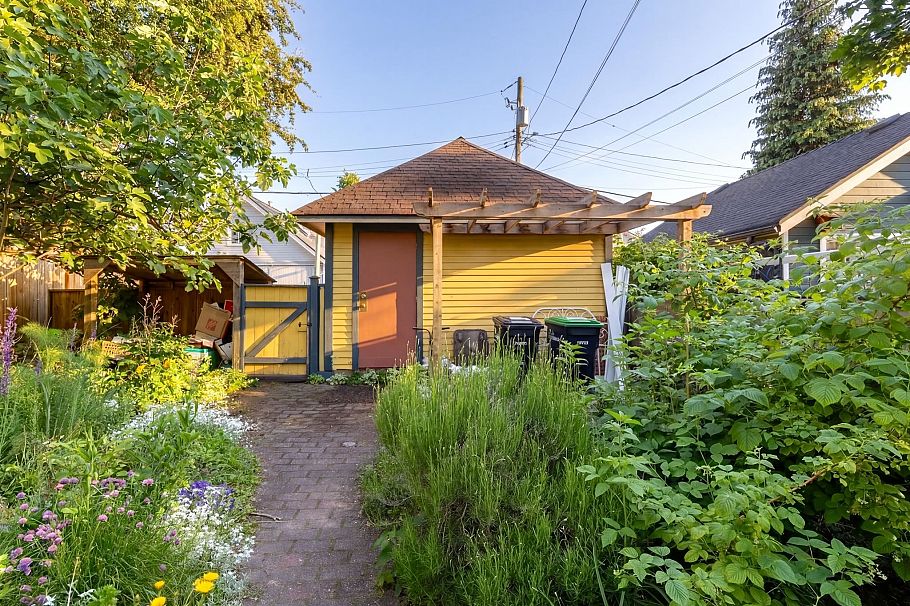 1746 William Street Vancouver, BC - 27