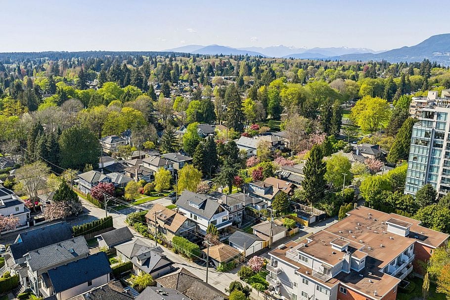 1 6040 Larch Street Vancouver, BC - 37
