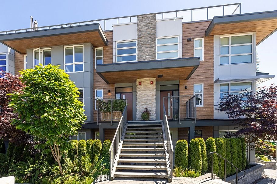 215 2060 Curling Road North Vancouver, BC - 37