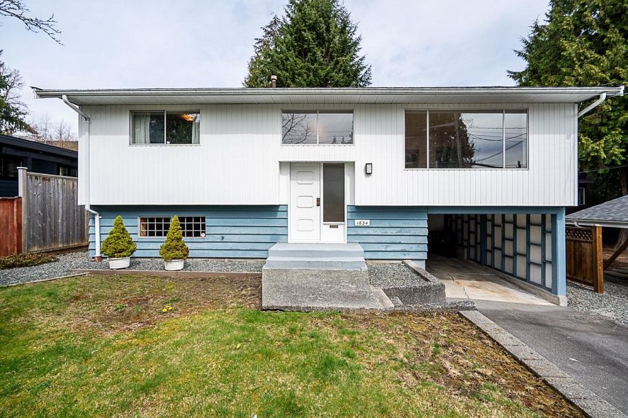1634 Ross Road North Vancouver, BC - 1