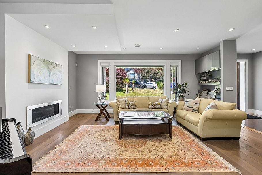 2553 Western Avenue North Vancouver, BC - 3