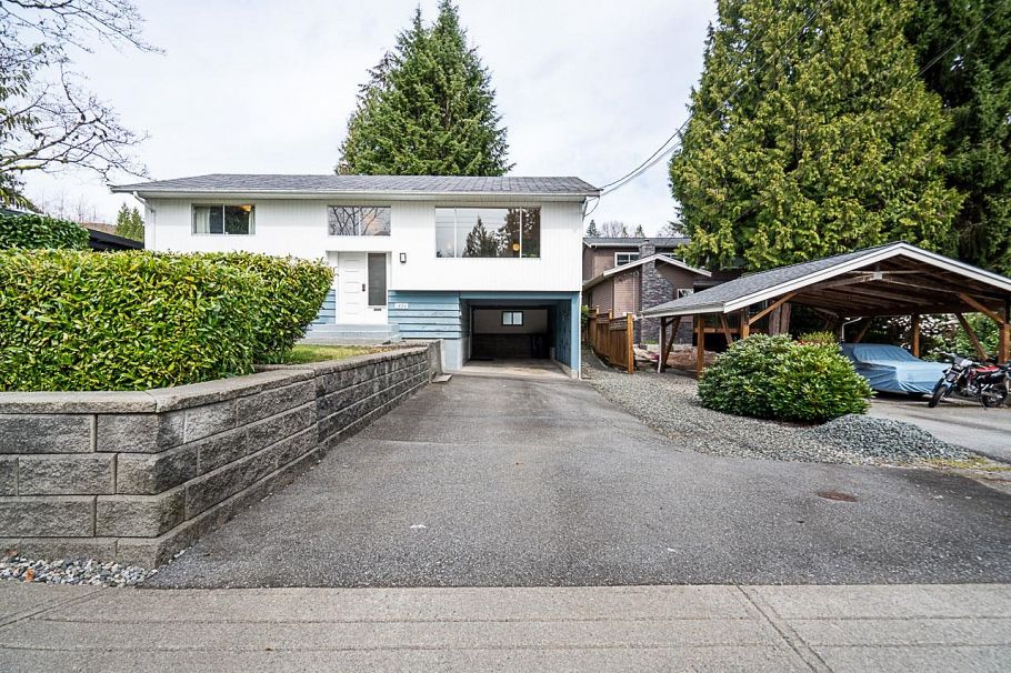 1634 Ross Road North Vancouver, BC - 30