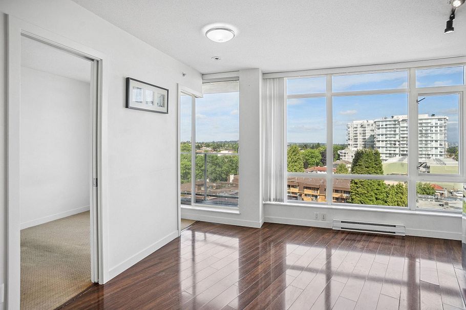 810 4815 Eldorado Mews Vancouver, BC - 2