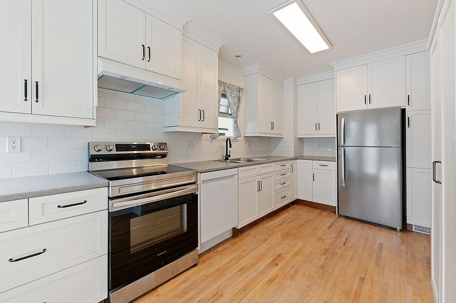 2744 W 10th Avenue Vancouver, BC - 7