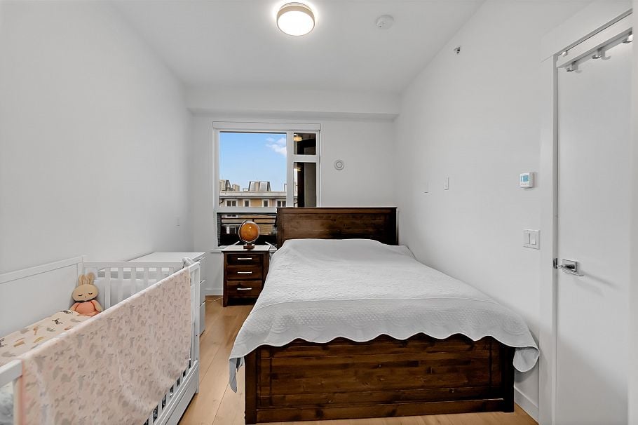 303 715 W 15 Street Street North Vancouver, BC - 7