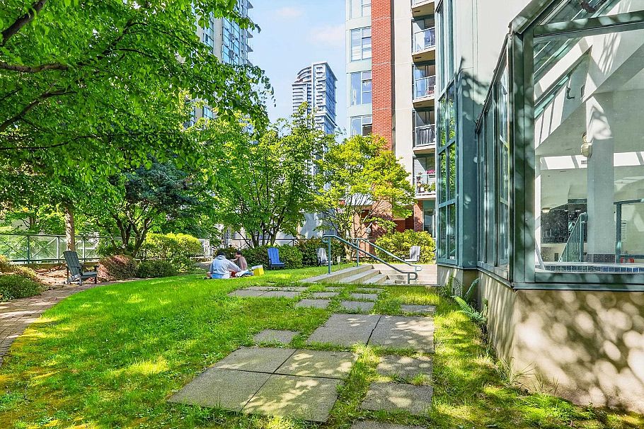 3207 939 Homer Street Vancouver, BC - 31