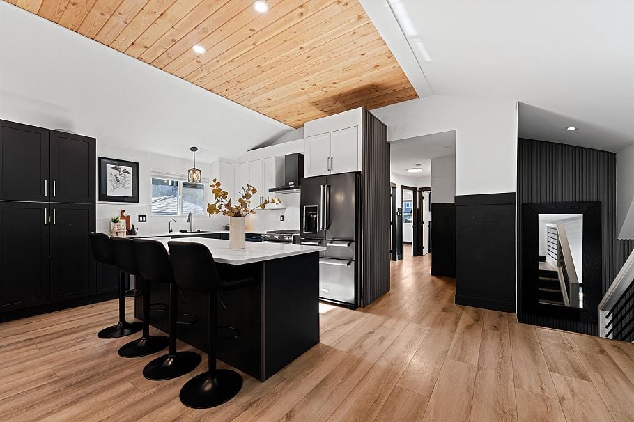 1430 Draycott Road North Vancouver, BC - 8