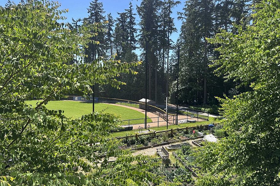 212 3581 Ross Drive Vancouver, BC - 4