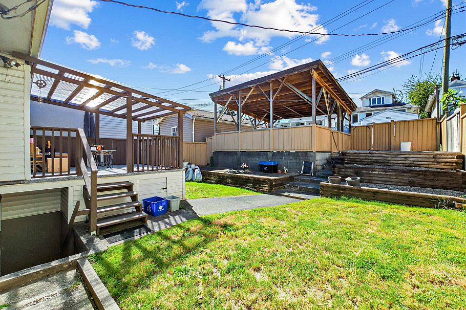 2514 E 27th Avenue Vancouver, BC - 26