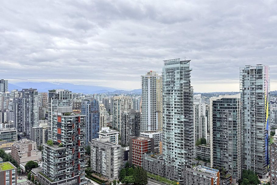 3908 1480 Howe Street Vancouver, BC - 11