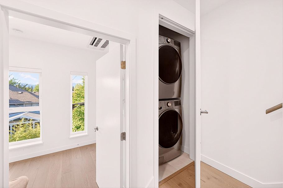 675 W 30th Avenue Vancouver, BC - 18