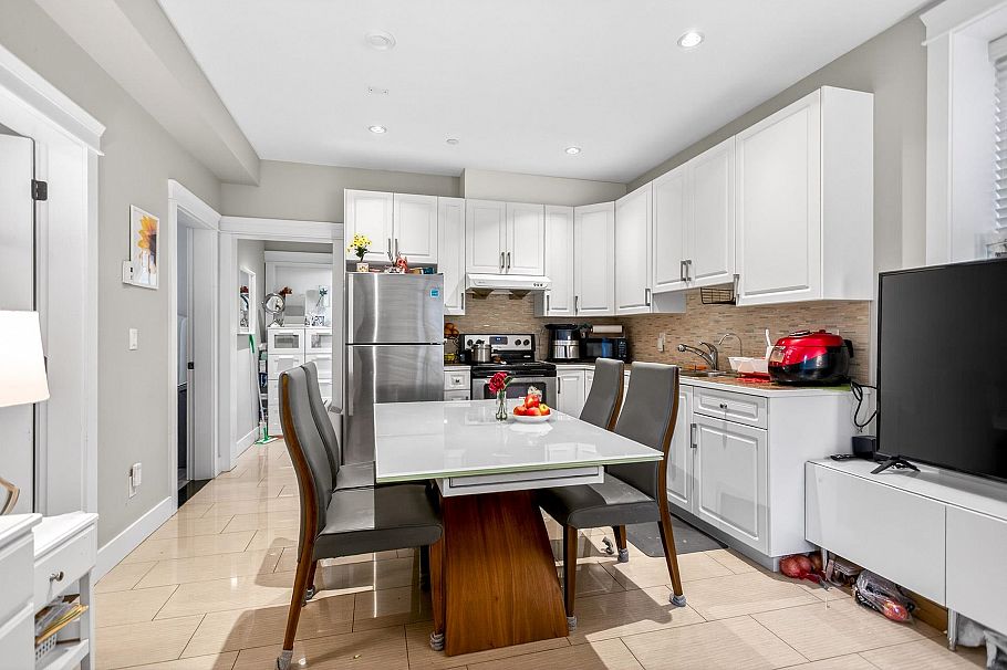 2989 W 32nd Avenue Vancouver, BC - 24