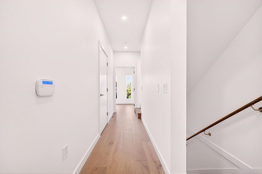 675 W 30th Avenue Vancouver, BC - 13