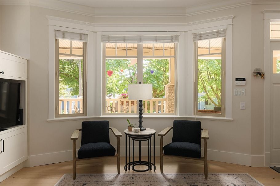 2515 W 6th Avenue Vancouver, BC - 6