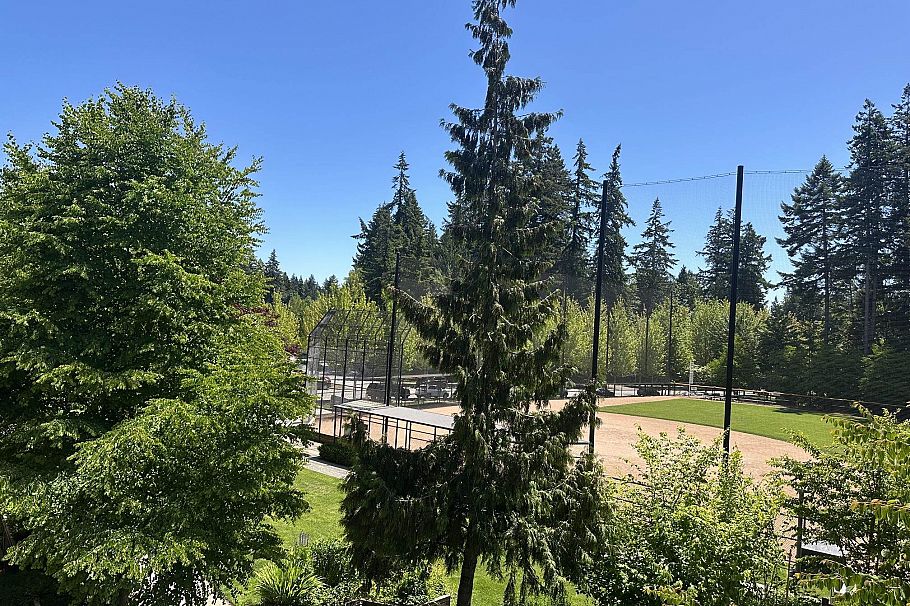 212 3581 Ross Drive Vancouver, BC - 5