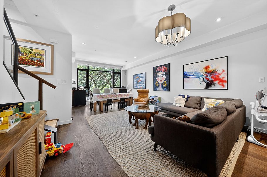 1088 W 7th Avenue Vancouver, BC - 14