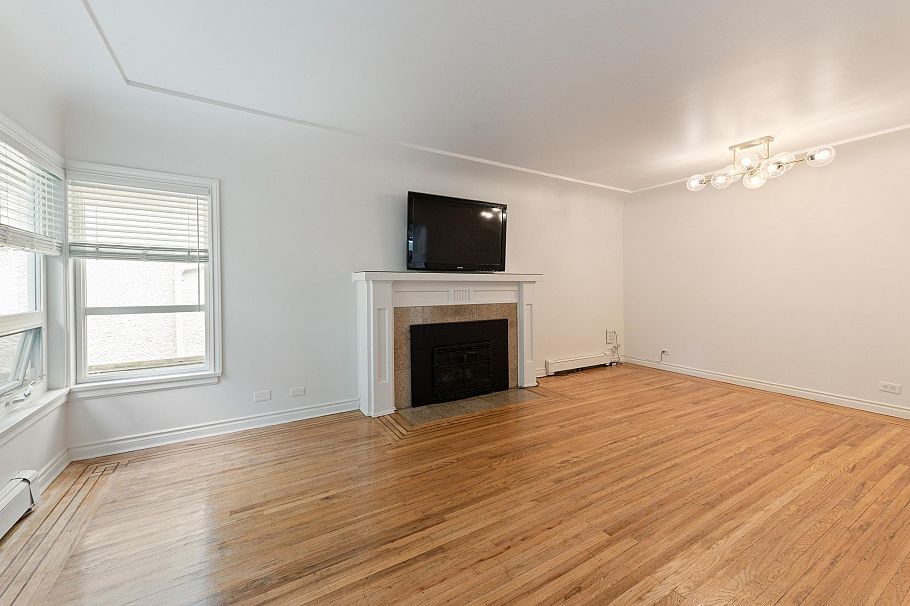 2744 W 10th Avenue Vancouver, BC - 6