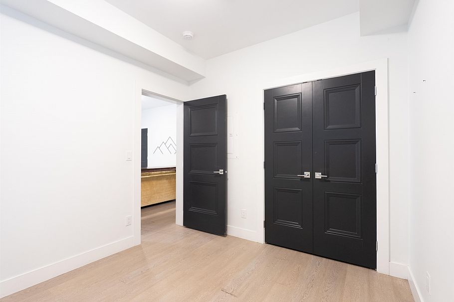 900 Hendry Avenue North Vancouver, BC - 36