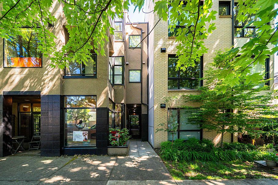 202 3673 W 11th Avenue Vancouver, BC - 2