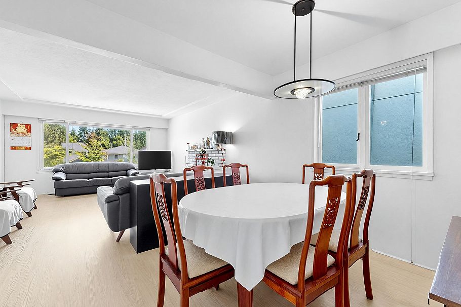 2514 E 27th Avenue Vancouver, BC - 6