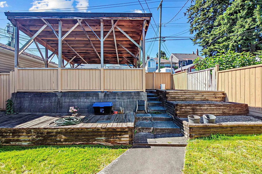 2514 E 27th Avenue Vancouver, BC - 28