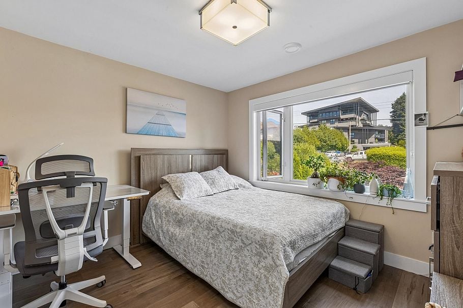 2553 Western Avenue North Vancouver, BC - 27