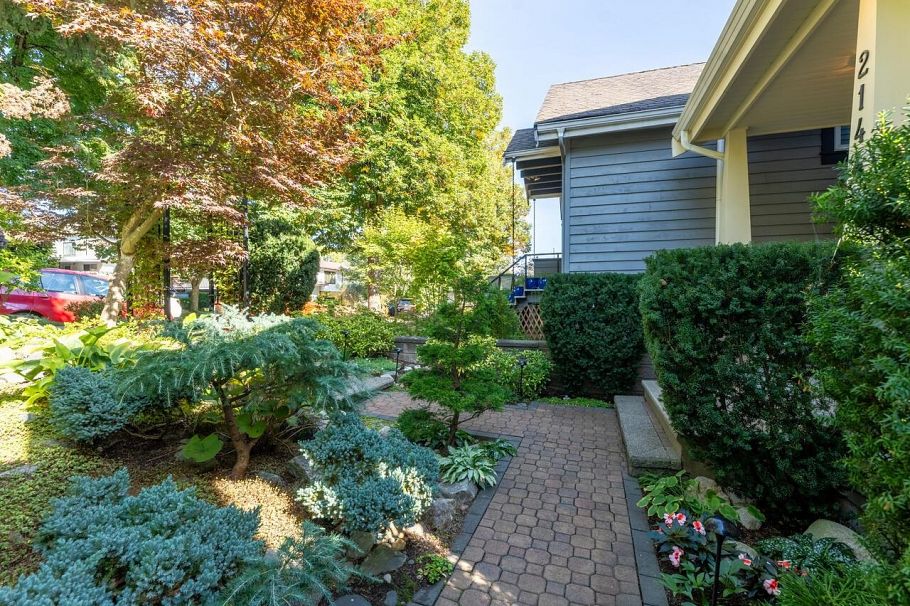 2144 E 4th Avenue Vancouver, BC - 4
