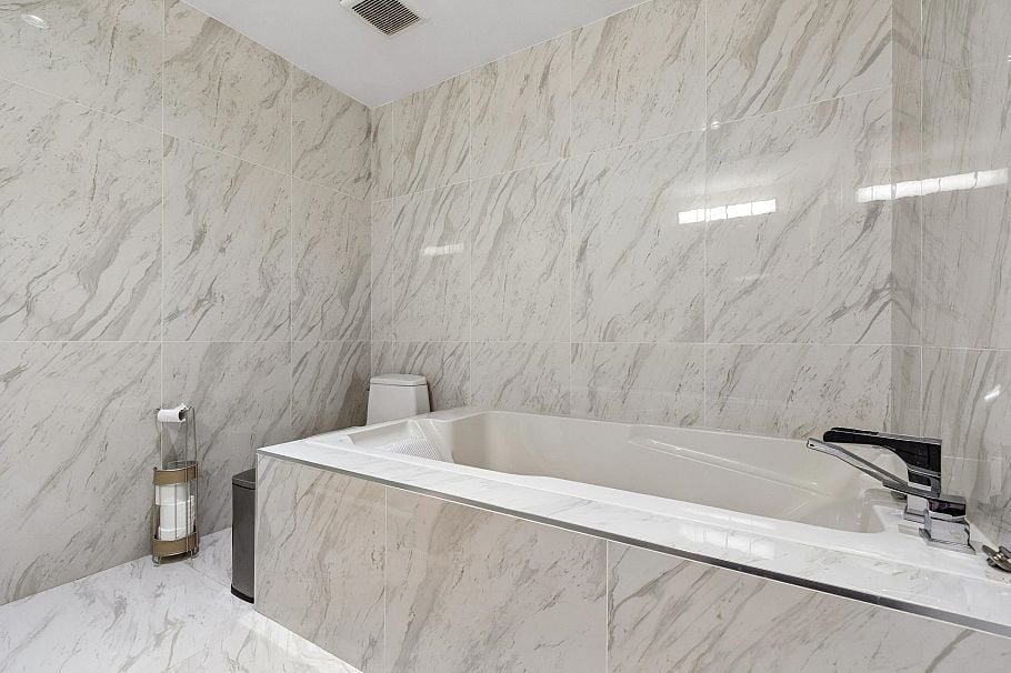 2553 Western Avenue North Vancouver, BC - 26