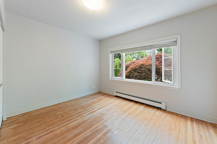 2744 W 10th Avenue Vancouver, BC - 34