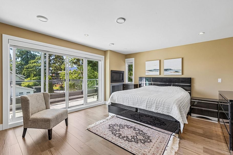 2553 Western Avenue North Vancouver, BC - 21