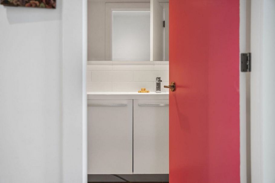 311 1647 E Pender Street Vancouver, BC - 26