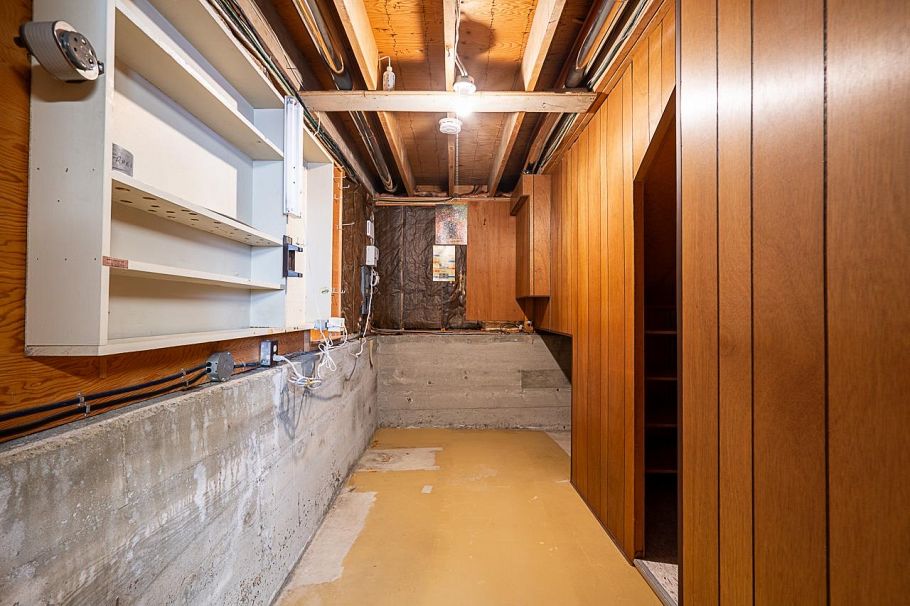 1634 Ross Road North Vancouver, BC - 20