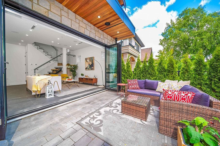1 2777 E 27th Avenue Vancouver, BC - 8