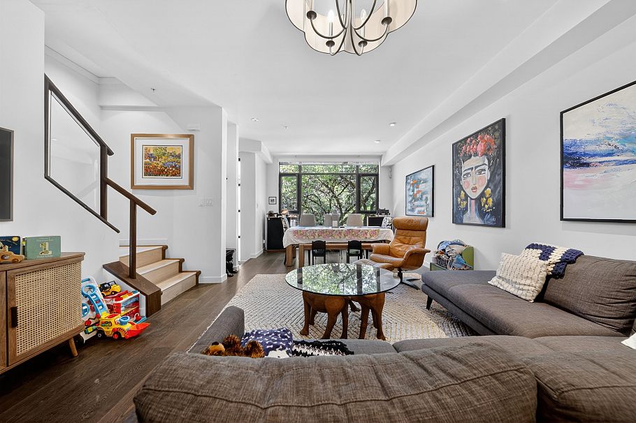 1088 W 7th Avenue Vancouver, BC - 15