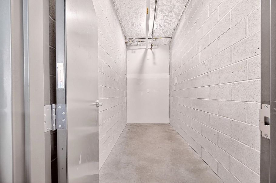 675 W 30th Avenue Vancouver, BC - 24