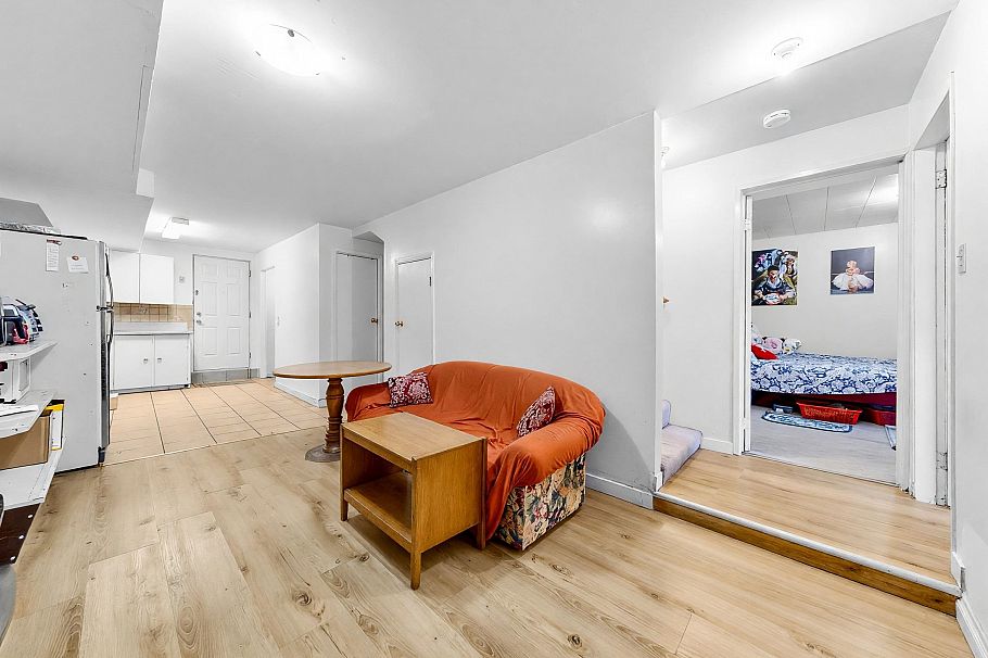 2514 E 27th Avenue Vancouver, BC - 16