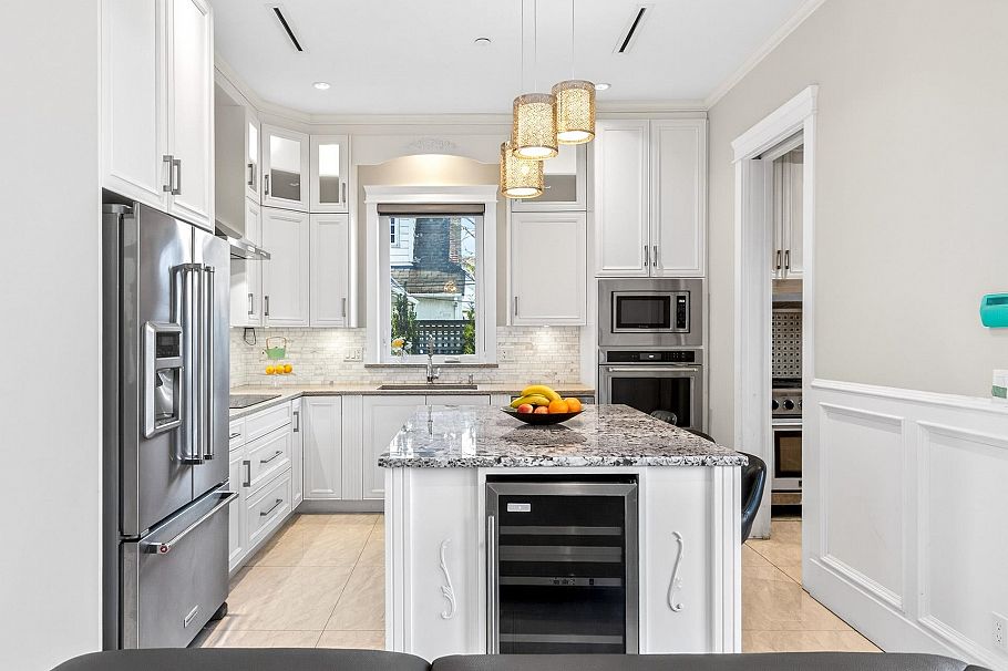 2989 W 32nd Avenue Vancouver, BC - 7