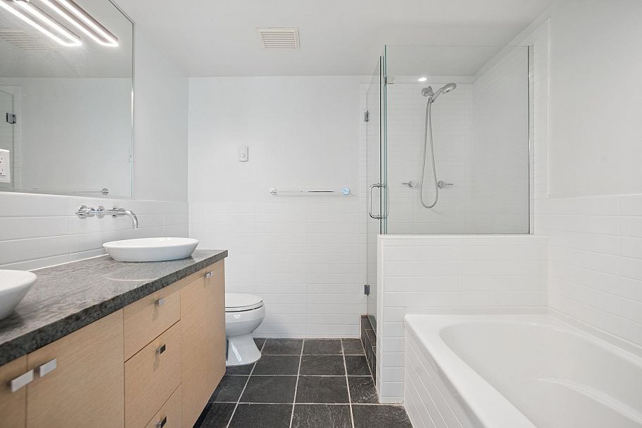 403 1530 W 8th Avenue Vancouver, BC - 10