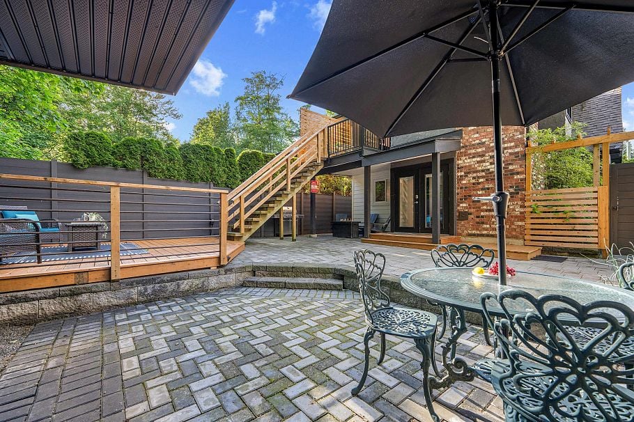 1430 Draycott Road North Vancouver, BC - 32