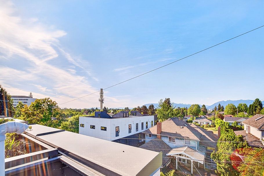 675 W 30th Avenue Vancouver, BC - 22