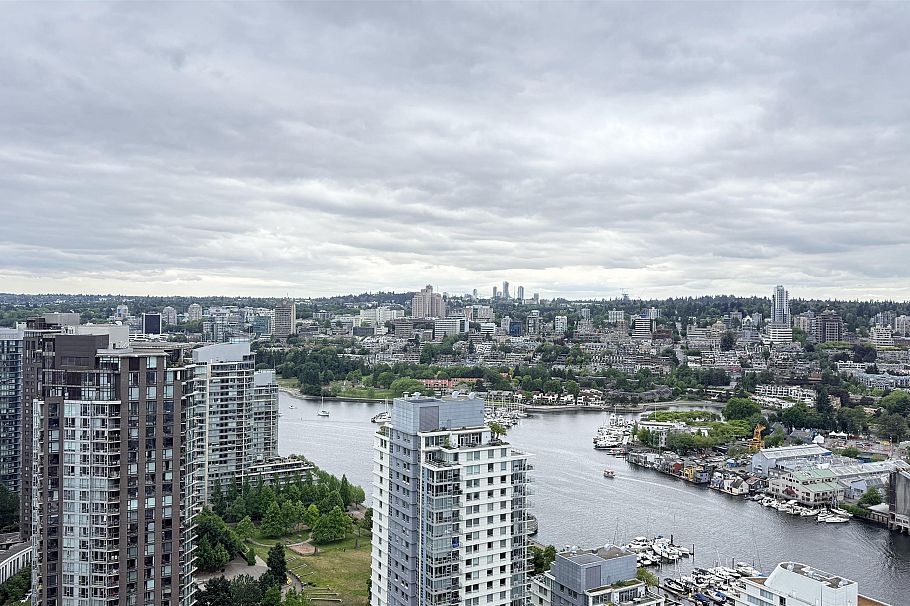 3908 1480 Howe Street Vancouver, BC - 12