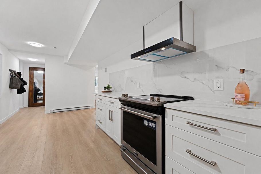 1430 Draycott Road North Vancouver, BC - 24