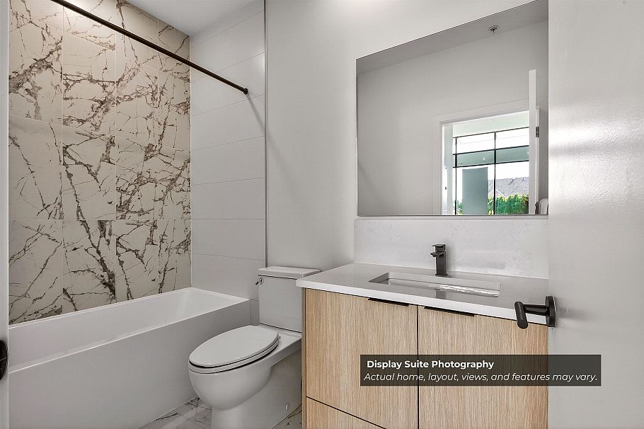 563 422 E 3rd Street North Vancouver, BC - 4