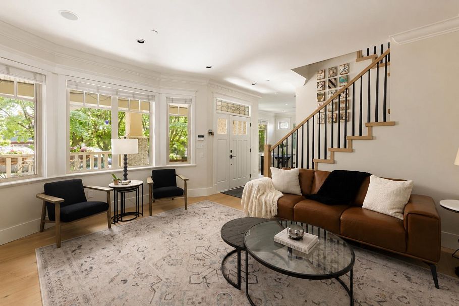 2515 W 6th Avenue Vancouver, BC - 7
