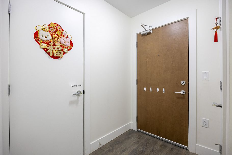 305 8580 River District Crossing Vancouver, BC - 3