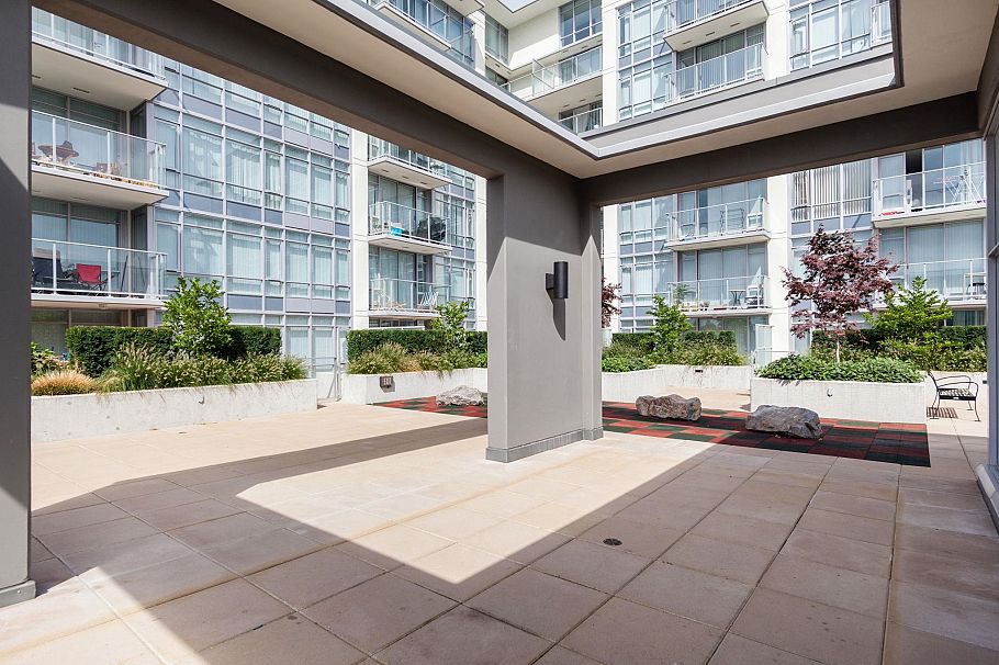 810 4815 Eldorado Mews Vancouver, BC - 15